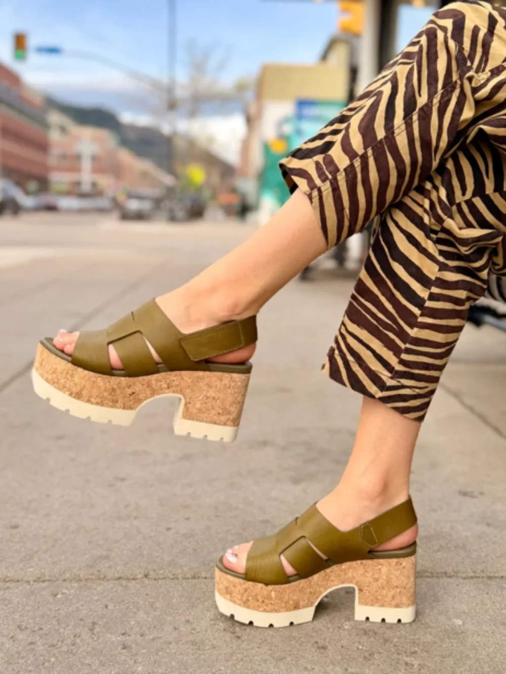 Homers 21809 VENICE Platform Sandal in Volanato Oliva